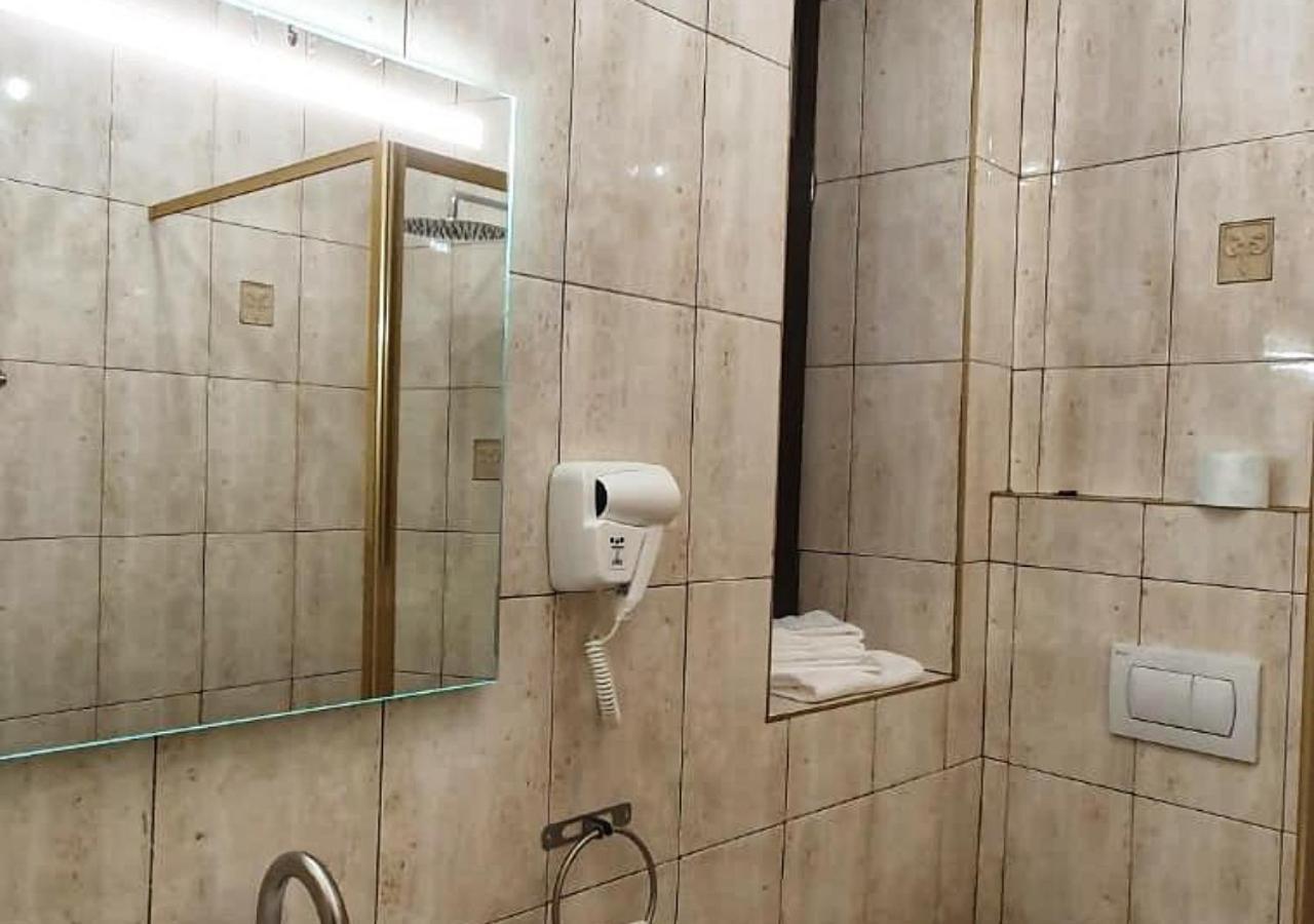Casa Domneasca Rarau 招待所 3*